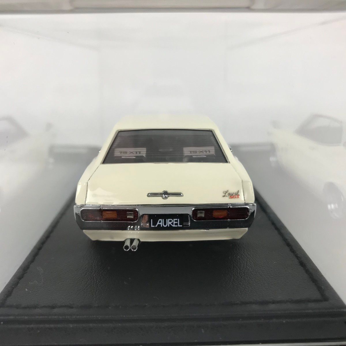 □□ イグニッションモデル 1/43 日産ローレル Nissan Laurel 2000SGX