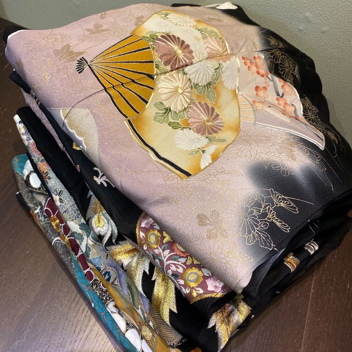 まとめ売り】正絹留袖10枚 リメイク素材 ハンドメイド向け - メルカリ