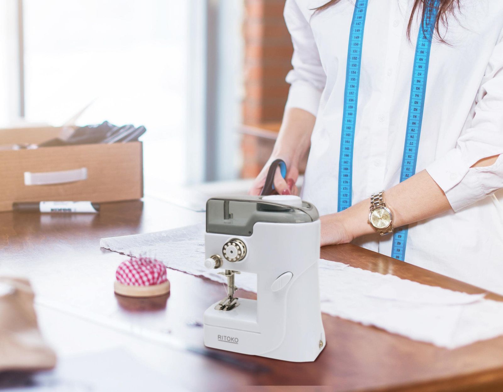 マクロス コンパクト ミシン 手乗り ハンディ 初心者 簡単 便利 リトコ