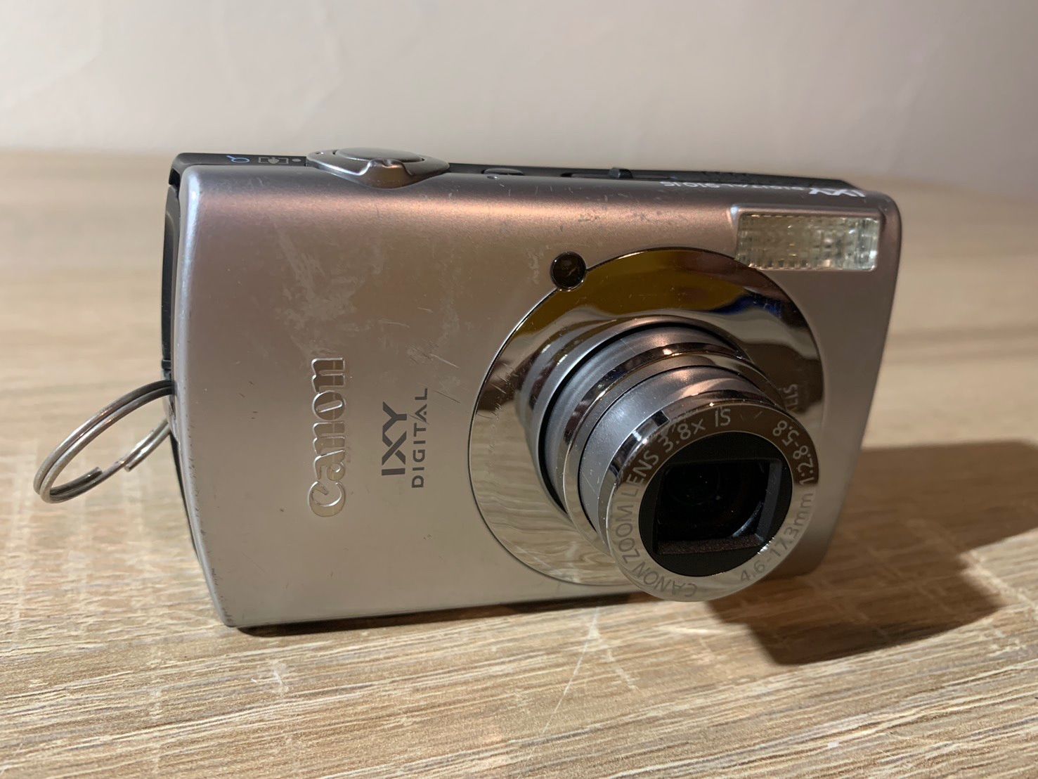 シルバー バッテリー付属