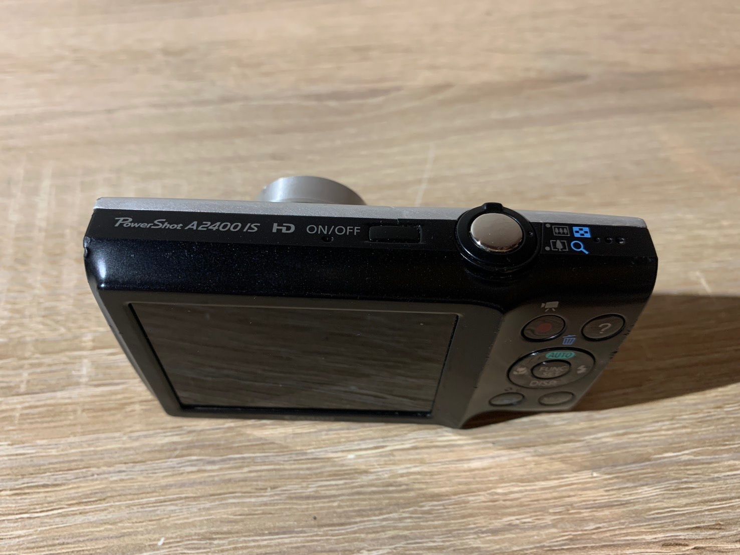 7456 Canon PowerShot A 2400 IS シルバー 品 バッテリー付属 コンパクトデジタルカメラ デジタルカメラ カメラ