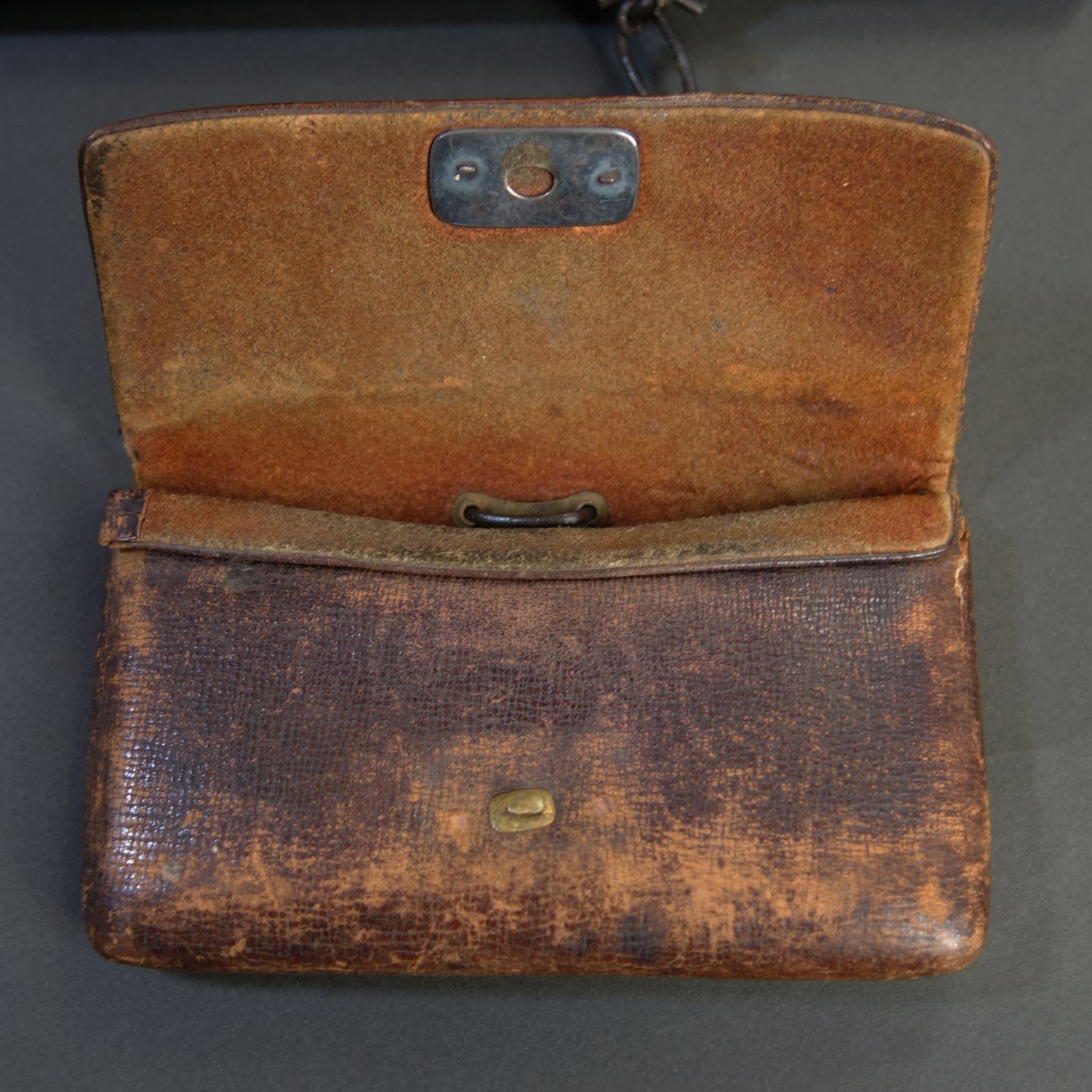 煙管 煙管筒 煙草入 【 煙管 純銀製 ／ 煙管筒 漆塗製 ／ 煙草入 革製