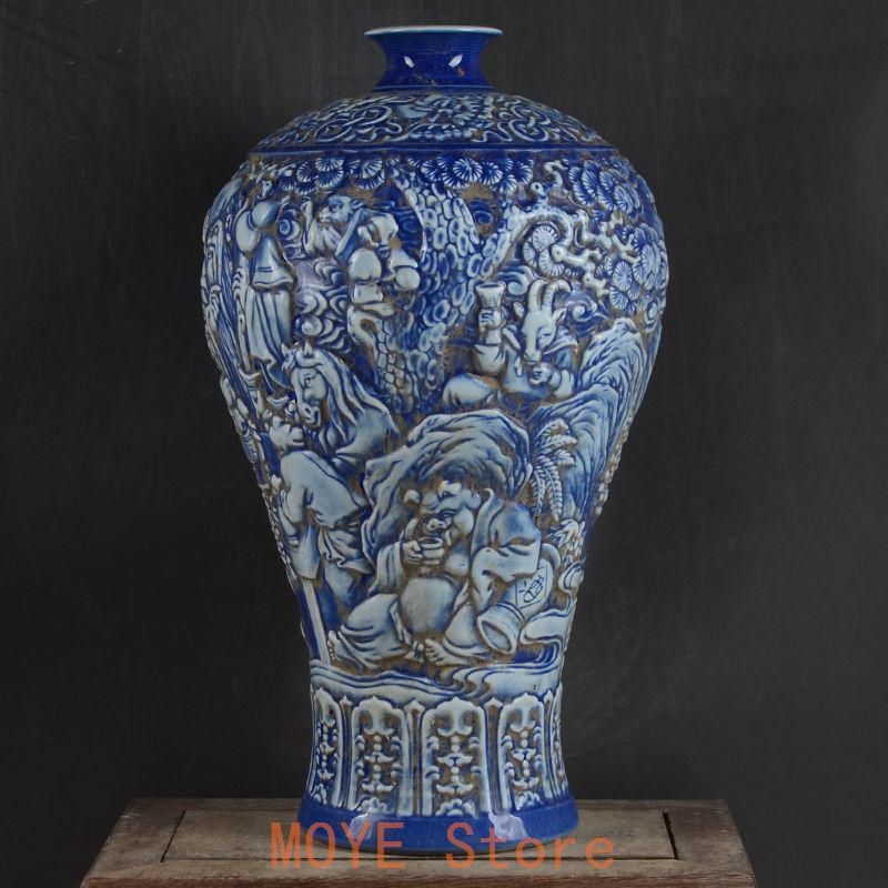 清乾隆藍地に彫られた十二支人物紋梅瓶 景徳鎮 装飾品 現代工芸品美術