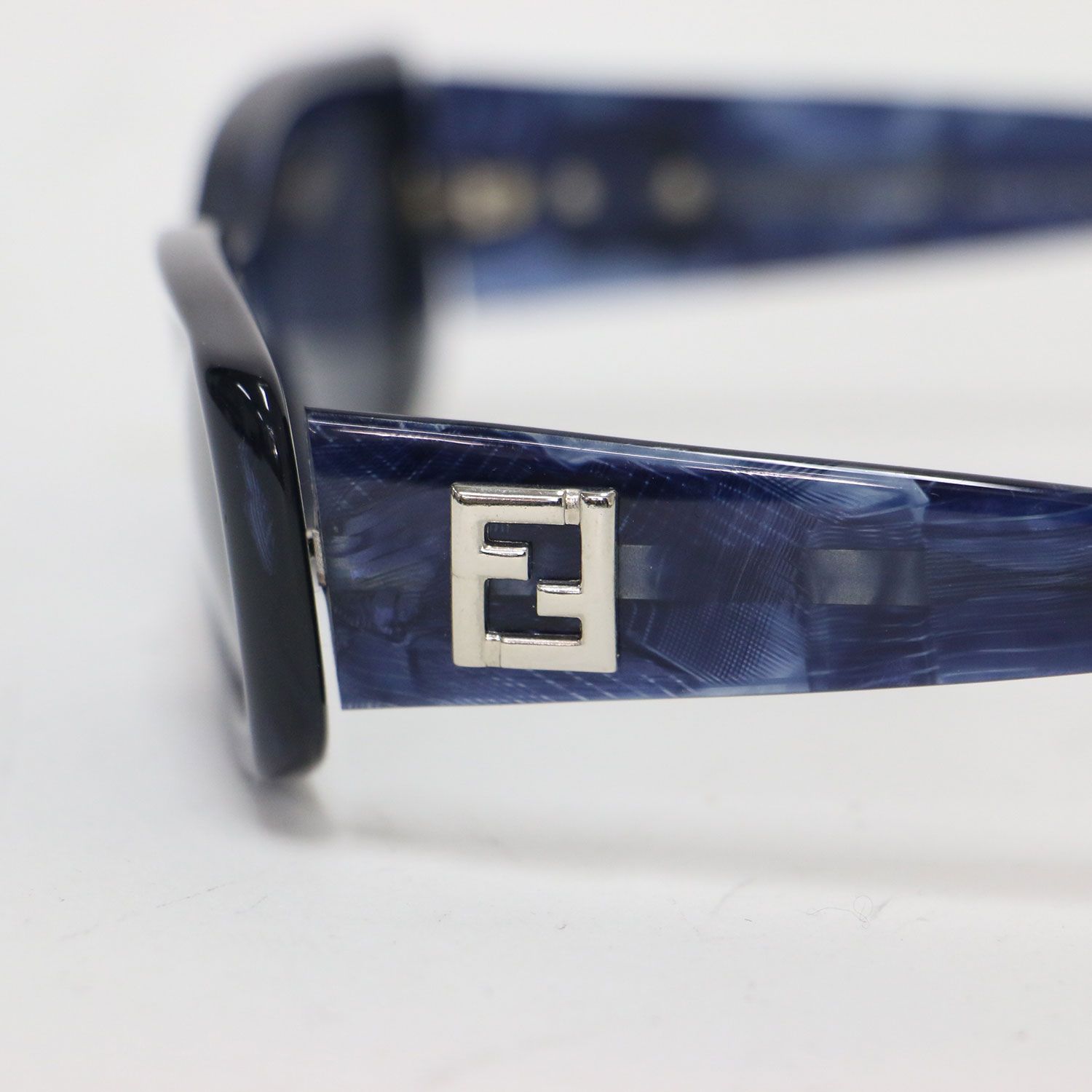 FENDI フェンディ サングラス | スクエア型 サングラス SL7541 | アイ