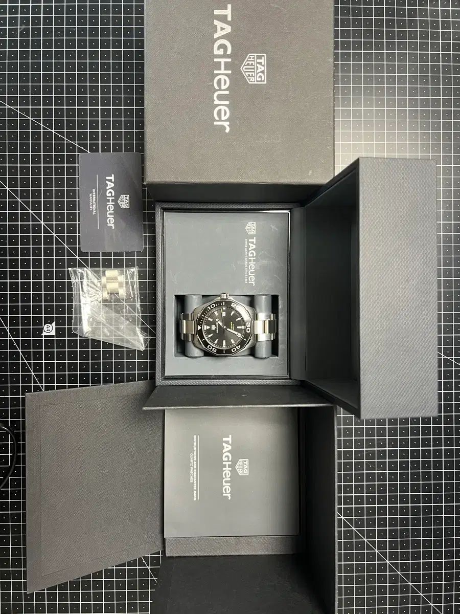 タグ ホイヤー アクアレーサー 43 mm クオーツ WAY 101 A