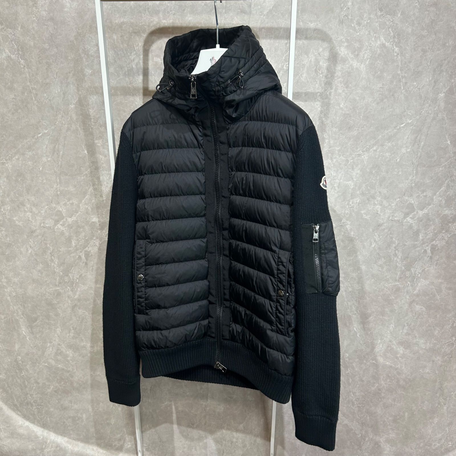 高年式】 モンクレール ハイブリッドダウンニットジャケット黒M - メルカリ