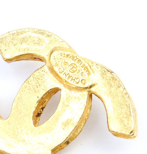広尾店】 シャネル CHANEL トリプル ココマーク ブローチ ゴールド 94A