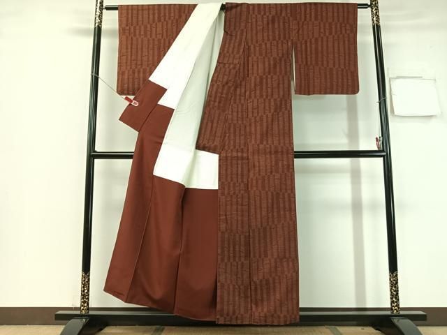 平和屋着物○本場結城紬 重要無形文化財 80亀甲 竹並び 反端付き 正絹