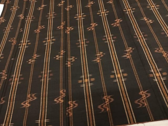 平和屋着物○国指定重要無形文化財 本場久米島紬 手織 琉球絣 正絹