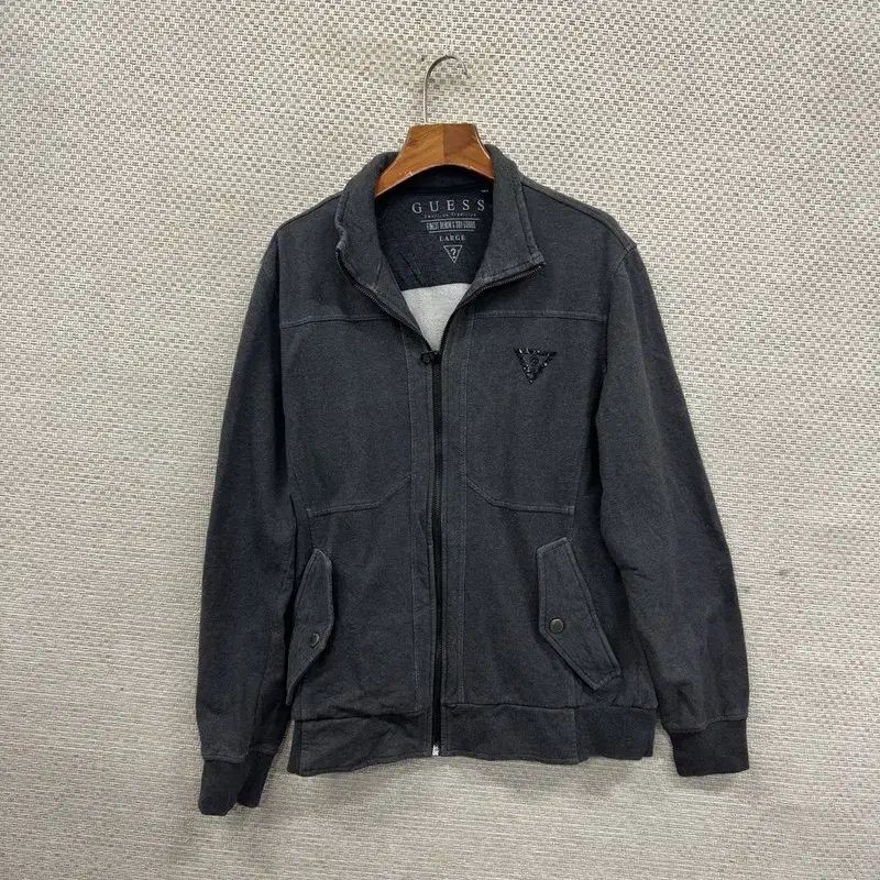 GUESS カジュアル ブラックジップアップ スリムフィット L A03709