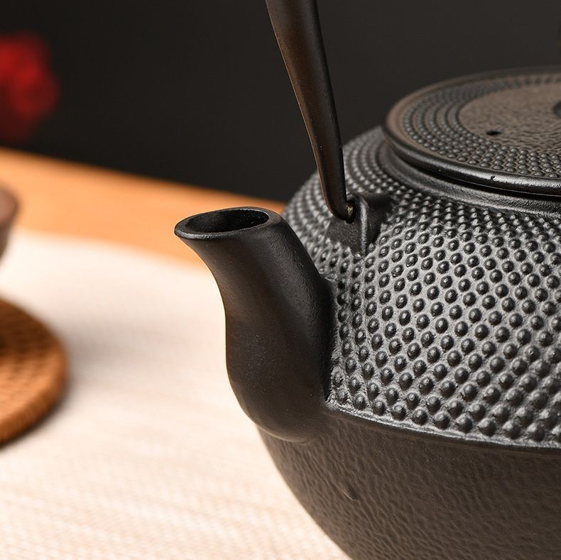 鉄急須 2500ml 梅蘭竹菊 鉄製 急須ホイッスルケトル 鉄瓶 鉄器 鉄急須 2500ml 梅蘭竹菊 鉄製 急須ホイッスルケトル 南部鉄器 鉄瓶