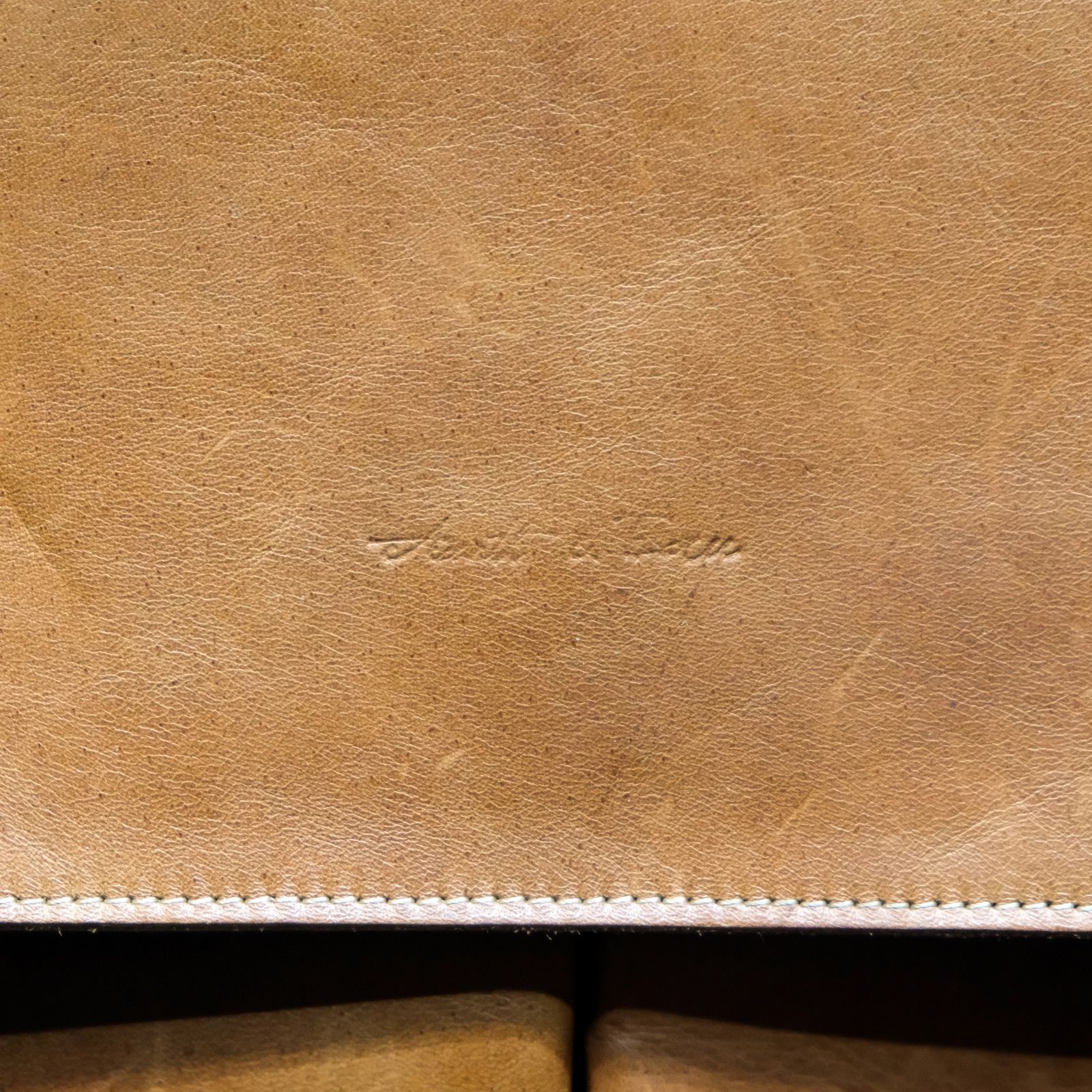 Acru ボノ 馬革 カメラバッグ ショルダーバッグ カフェオレ レザー