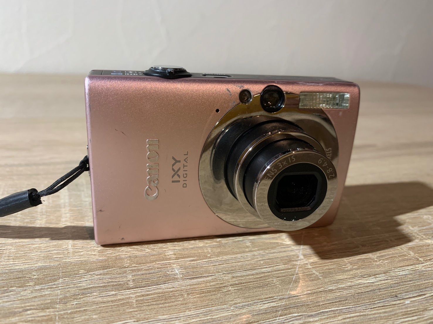7482 Canon IXY DIGITAL 20 IS ピンク デジカメ ジャンク品 - メルカリ