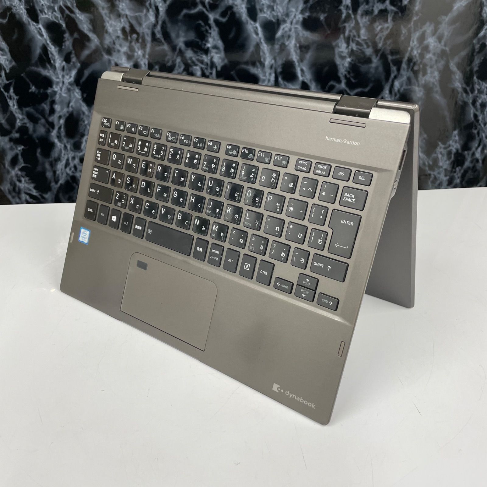 東芝 dynabook V82/B FullHDタッチパネル core i7 7500U◇8GB
