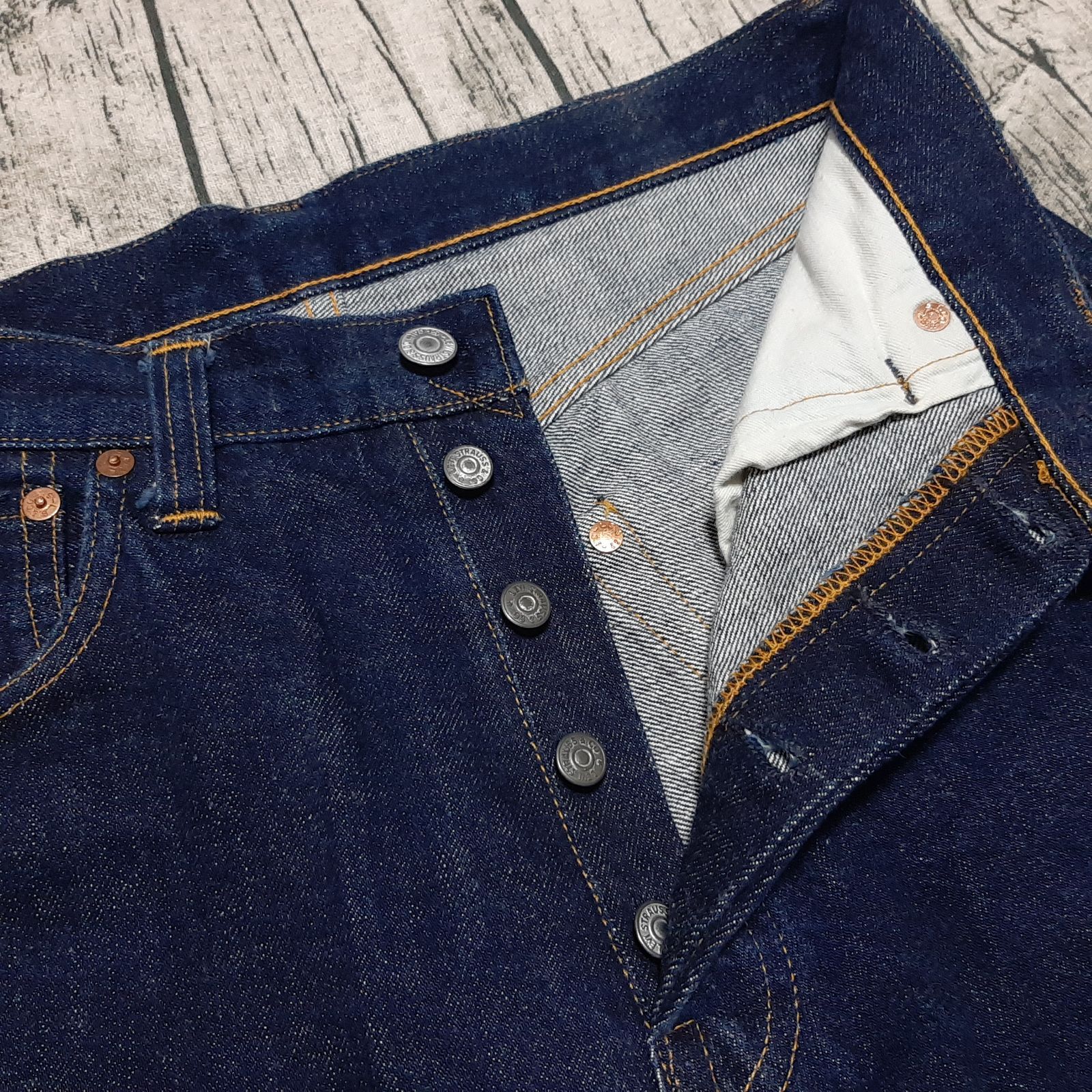 バレンシア製 LEVI'S 501XX 1947 レザーパッチ 雰囲気系 555 W34】バレンシア製 LEVI'S 501XX 1947 レザーパッチ 真紺 濃紺 47501