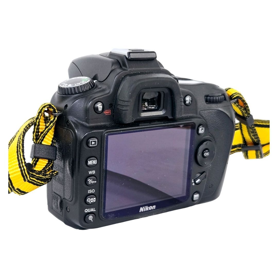 美品】 NIKON ニコン D90 AF-S DX NIKKOR 18-55mm F3.5-5.6G VR ボディ 