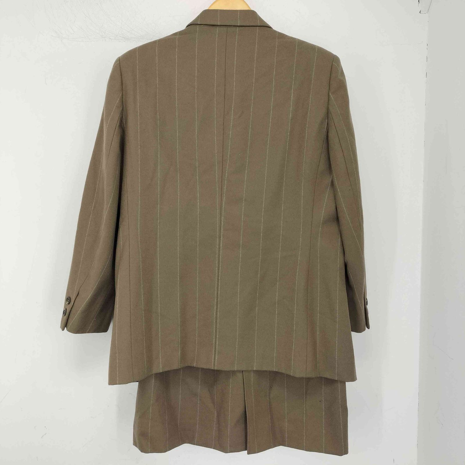 バーバリーズ BURBERRYS ストライプ柄 ワンポイント刺繍 ダブル