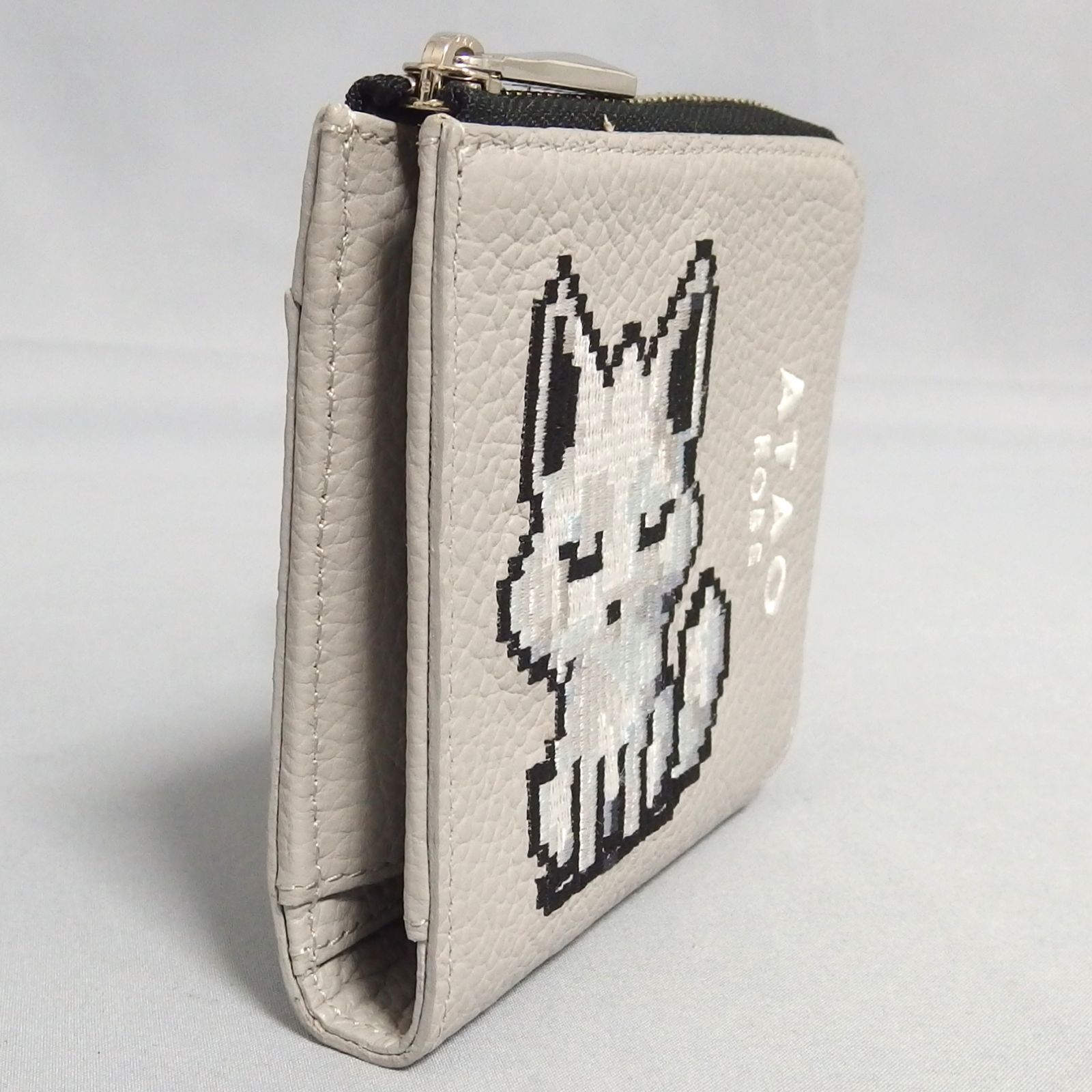 【美品】　アタオ　ZOO チェス　白狐　財布　2024限定　ホリデーコレクション 美品】 アタオ ZOO チェス 財布 白狐 2024限定 ホリデーコレクション