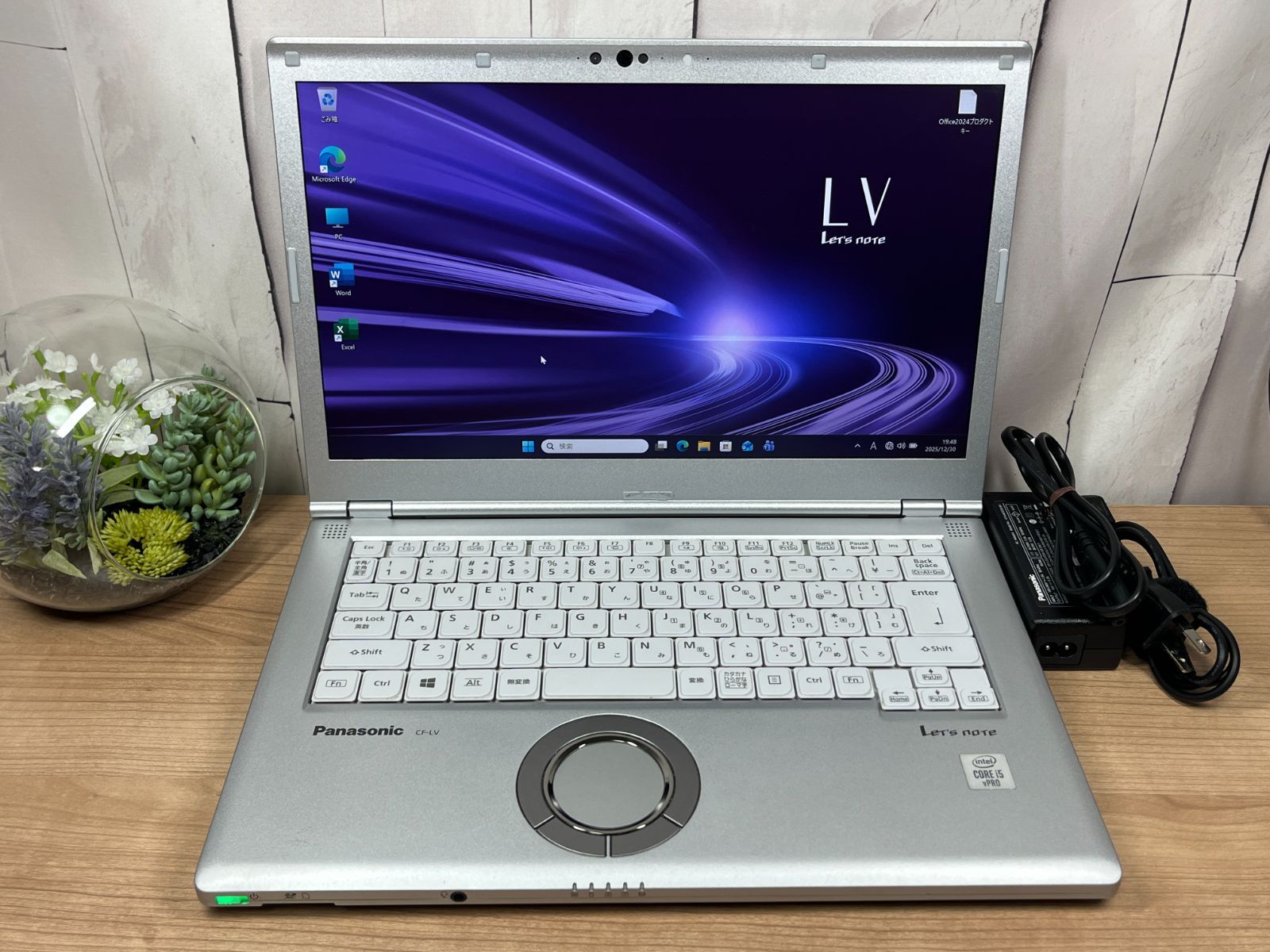 Simモデル・美品＞1154 軽量 Panasonic レッツノート CF-LV9 16GB