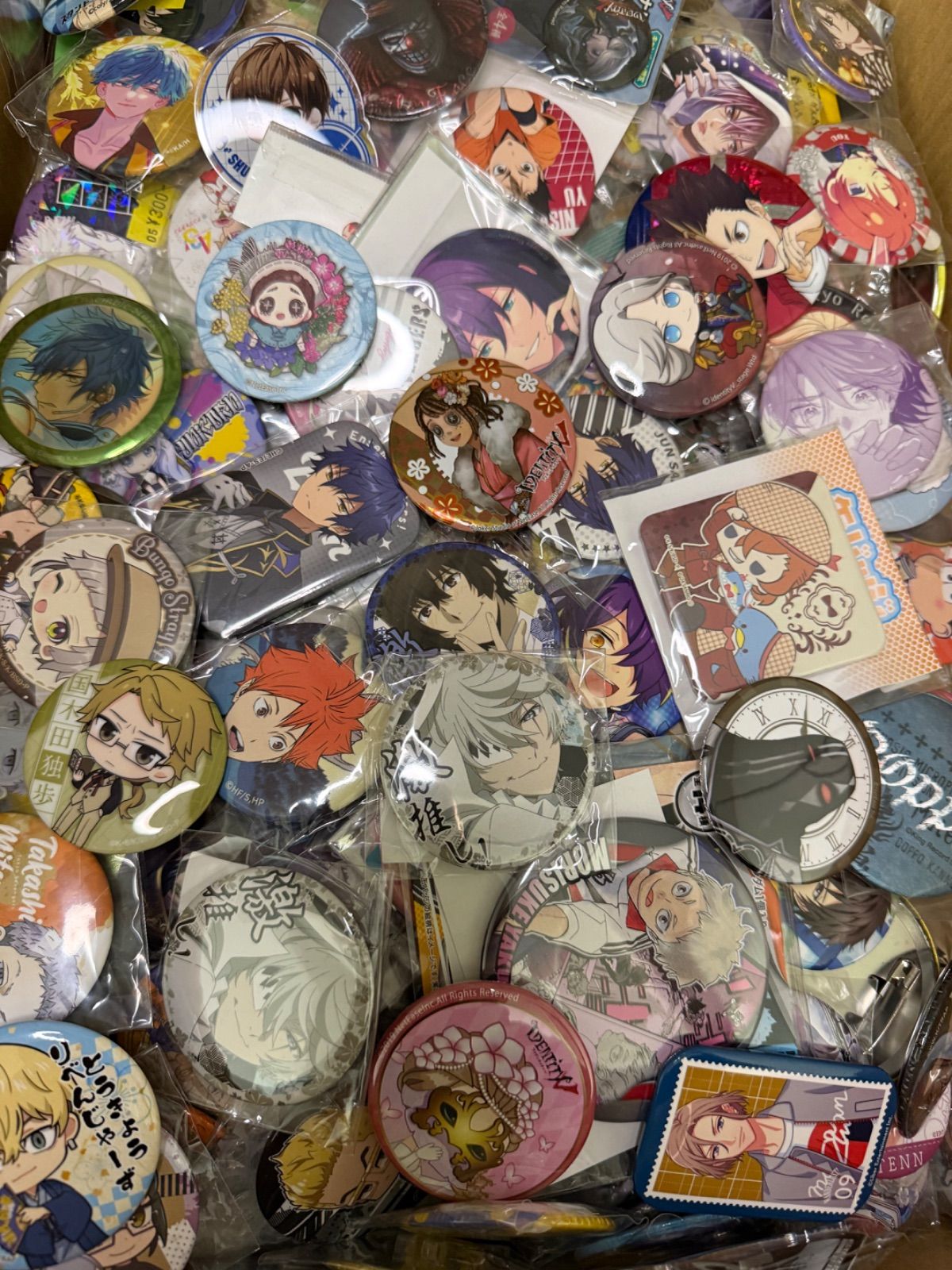 大特価！ バッジ類 缶バッジ アクリルバッジ ピンズ ピンバッジ等 1200