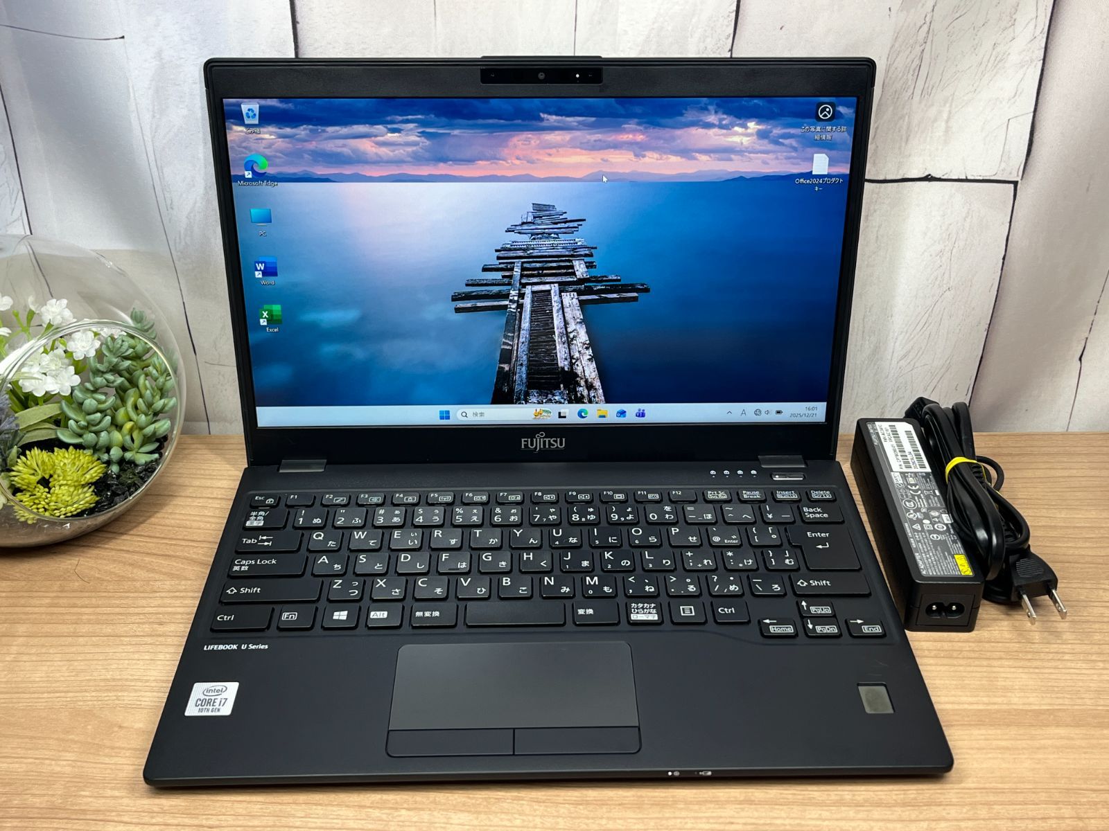 超美品〉1263A Fujitsu Lifebook U9310/DW 16GB/SSD256 i7 第10世代