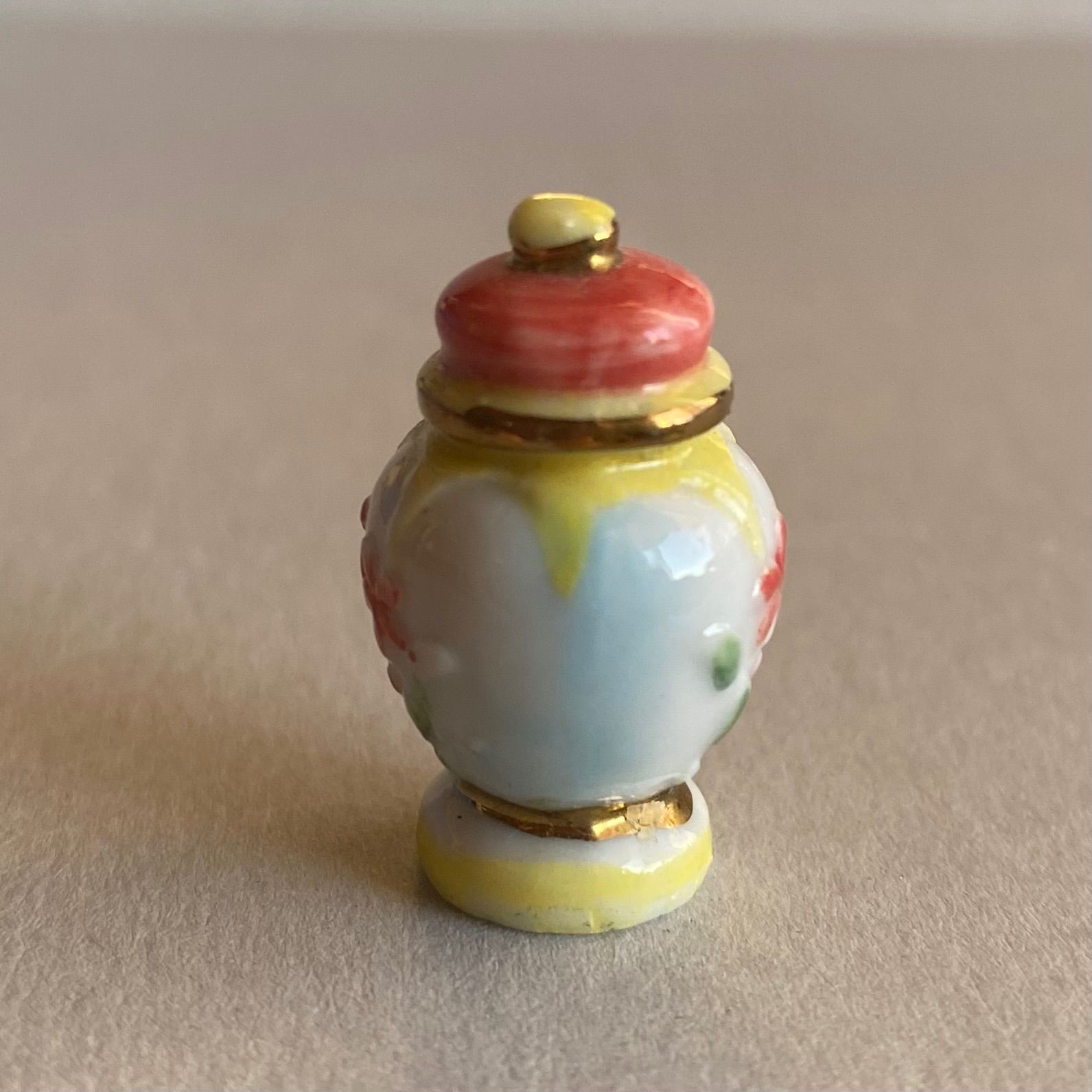 蓋付き小壺のフェーブ／フランス雑貨／陶器ミニチュア／ブロカント