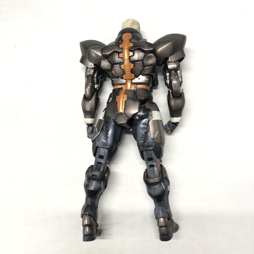 中古】スクウェア・エニックス PLAY ARTS改 ソリダス・スネーク METAL