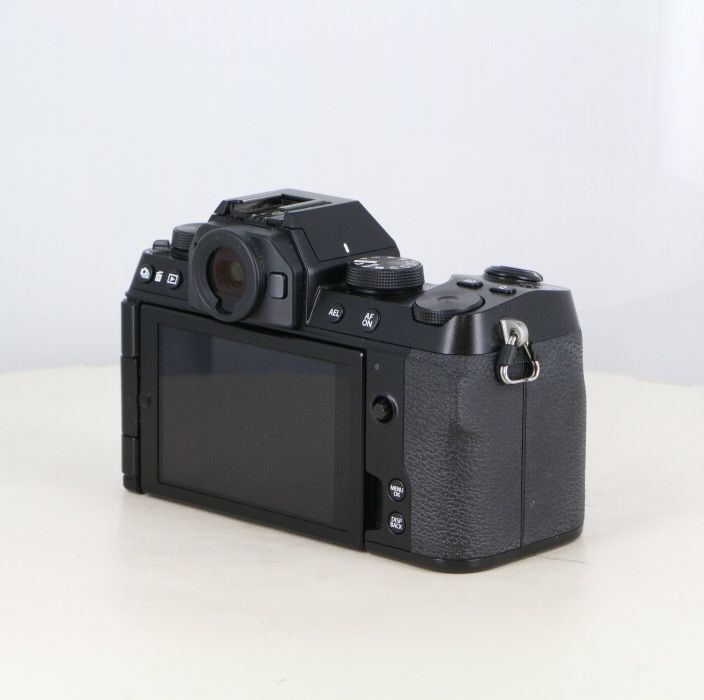 中古】(フジフイルム) FUJIFILM X-S10 ボディ - メルカリ