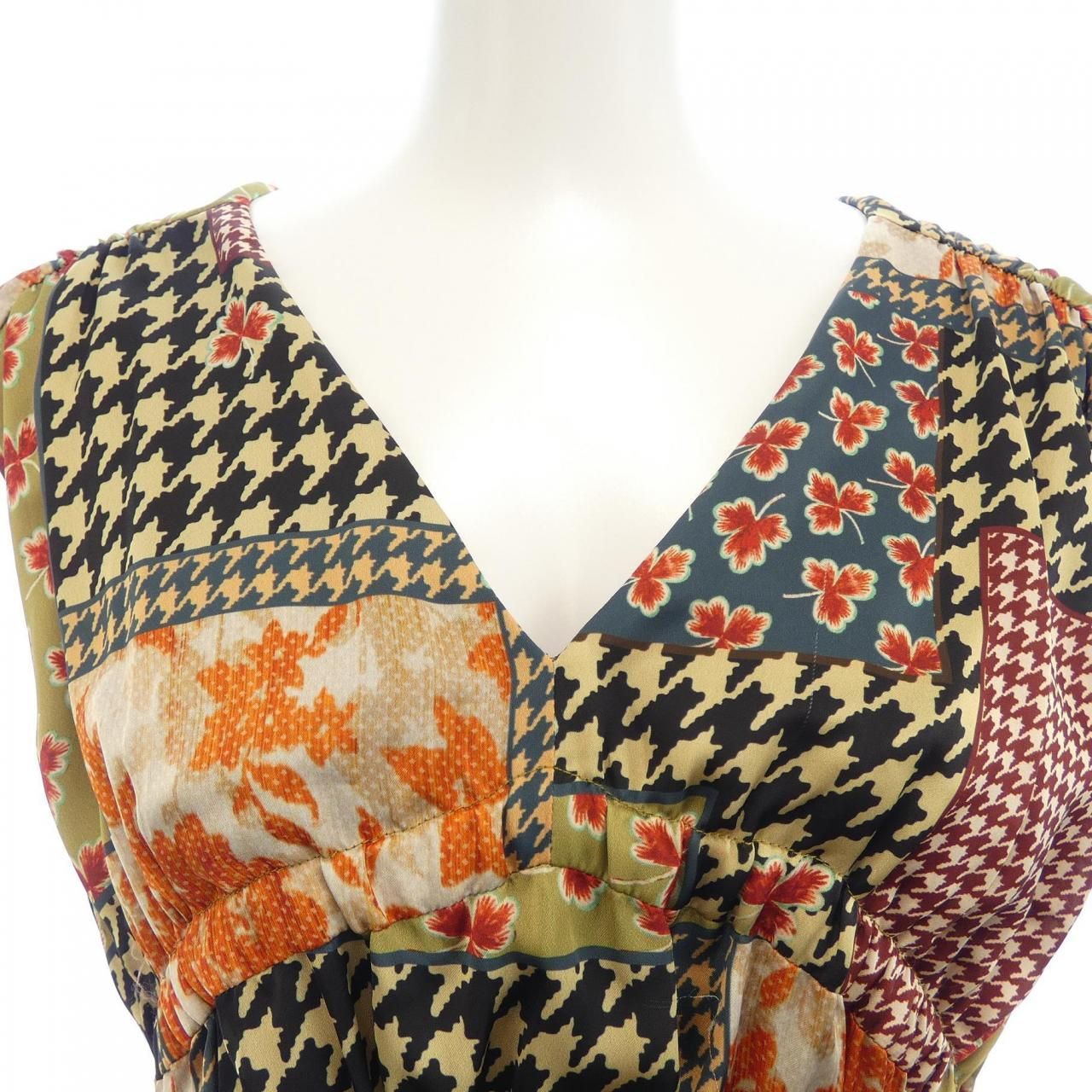 アローブ　arobe ワンピース アローブ Arobe ワンピース - メルカリ