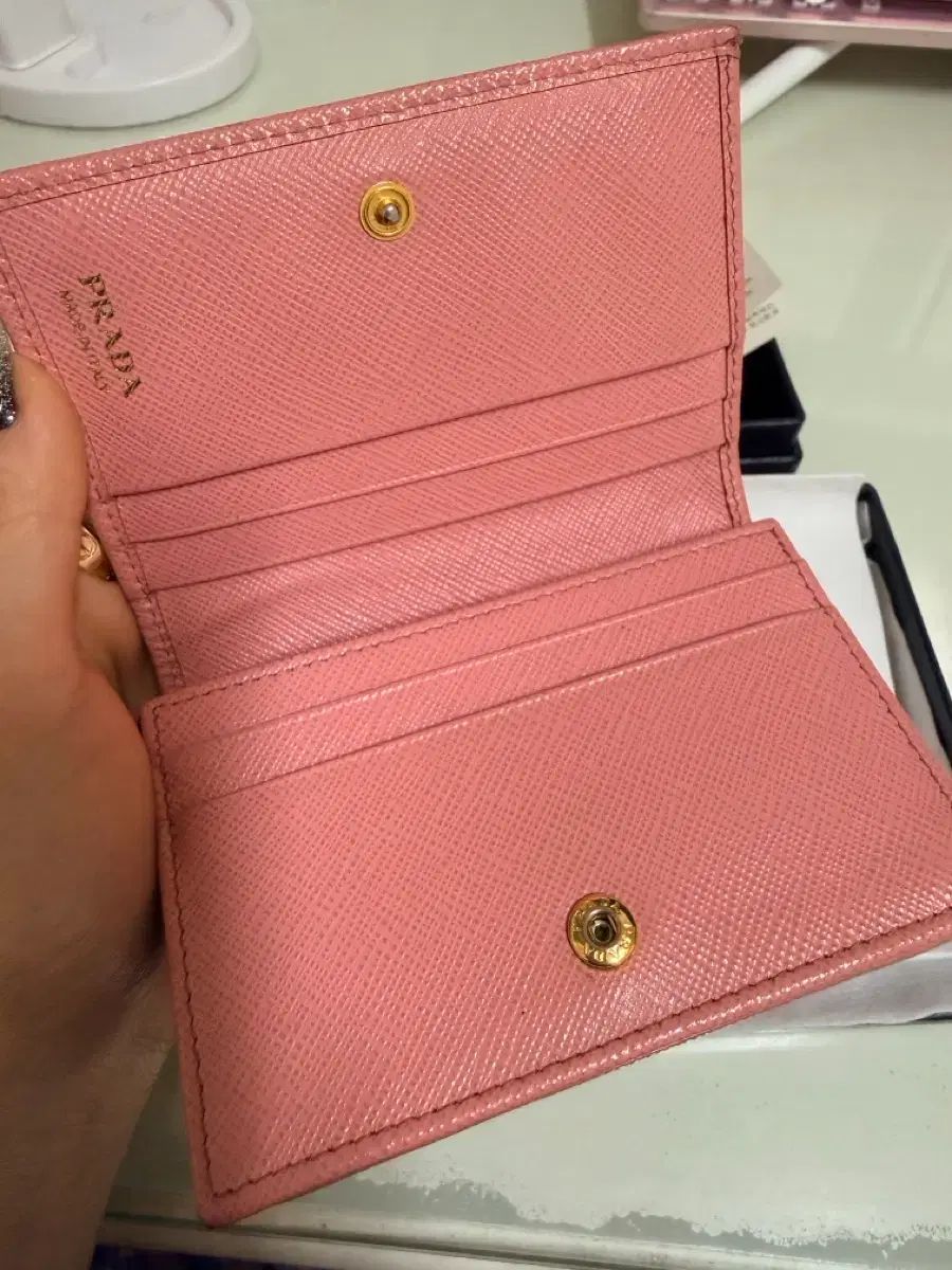 PRADA プラダ サフィアーノ トライアングル 二つ折り財布 ピンク