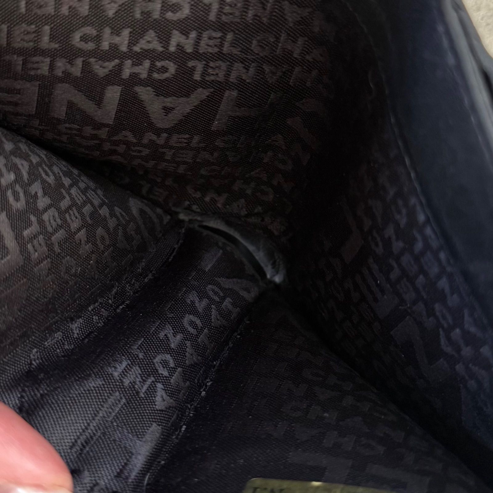 シャネル CHANEL 二つ折り 財布 アイコンライン ココマーク シルバー 黒 CHANEL シャネル ココマーク アイコン 二つ折り財布 wホック レザー