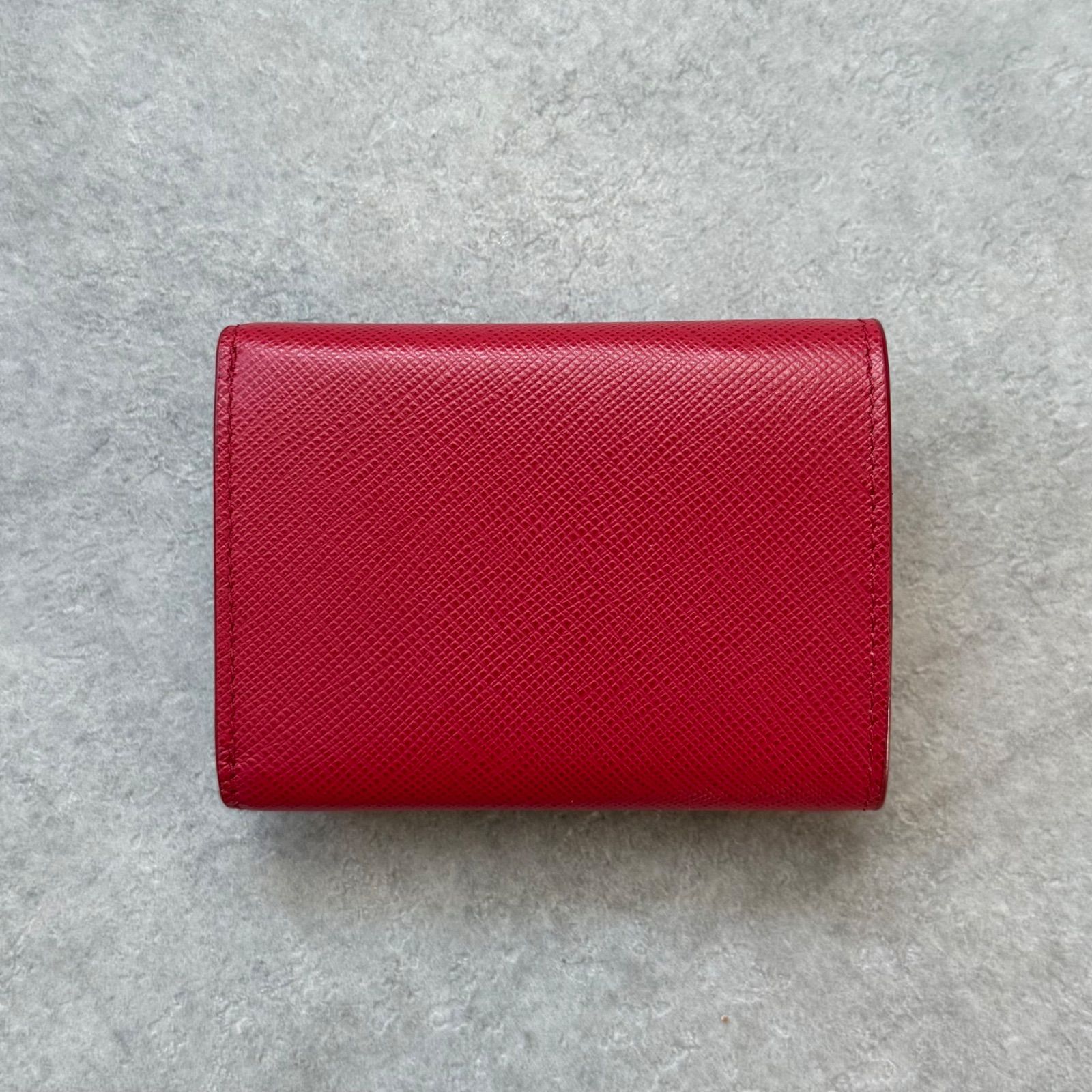 美品 PRADA プラダ 3つ折り財布 サフィアーノ レザー レッド Gカード 楽天市場】プラダ 三つ折り財布 サフィアーノ コンパクトウォレット