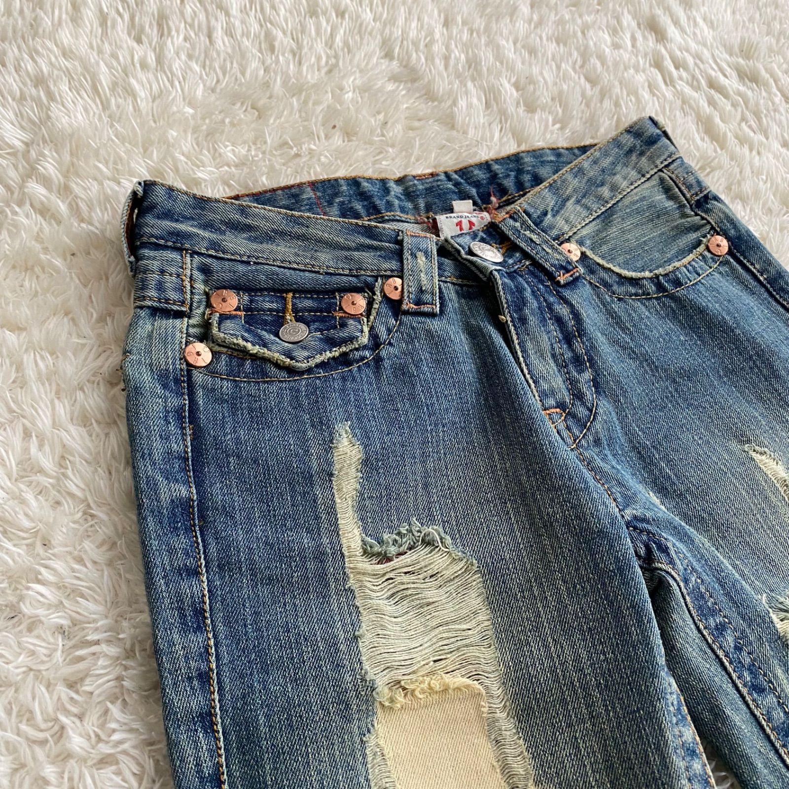 デニムパンツ ダメージ加工