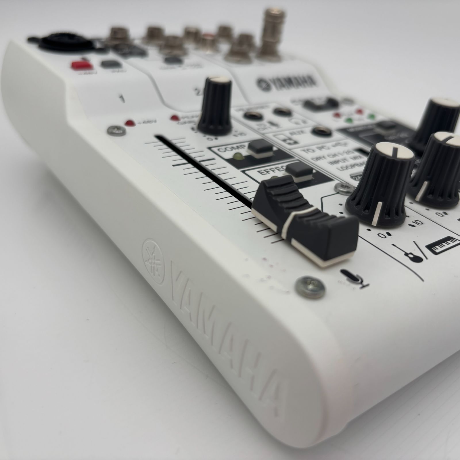 【中古・完動品】YAMAHA AG03 オーディオインターフェイス 未使用】YAMAHA AG03 オーディオインターフェース