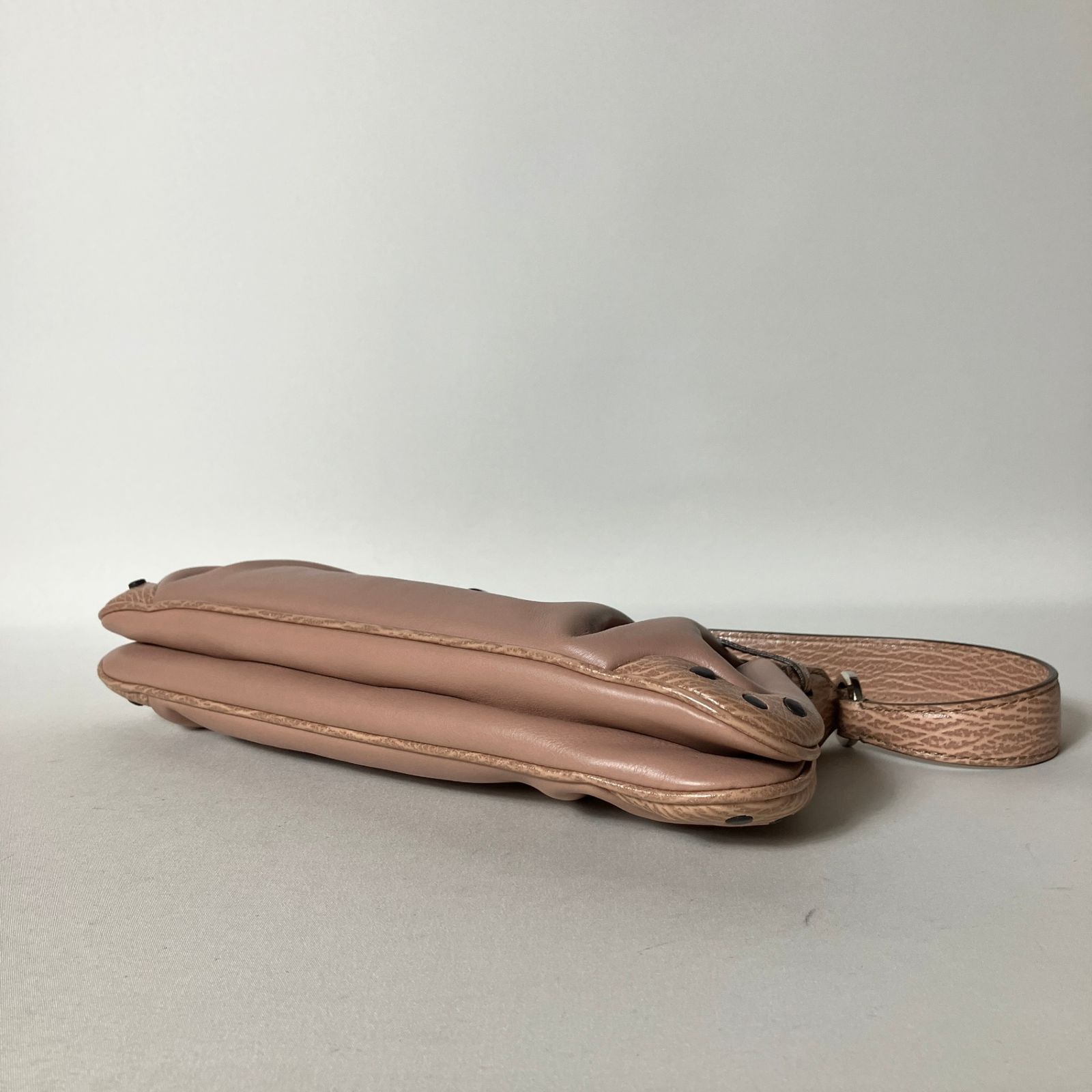 2511-212｜美品｜トッズ ワンショルダーバッグ レザー ピンクベージュ 