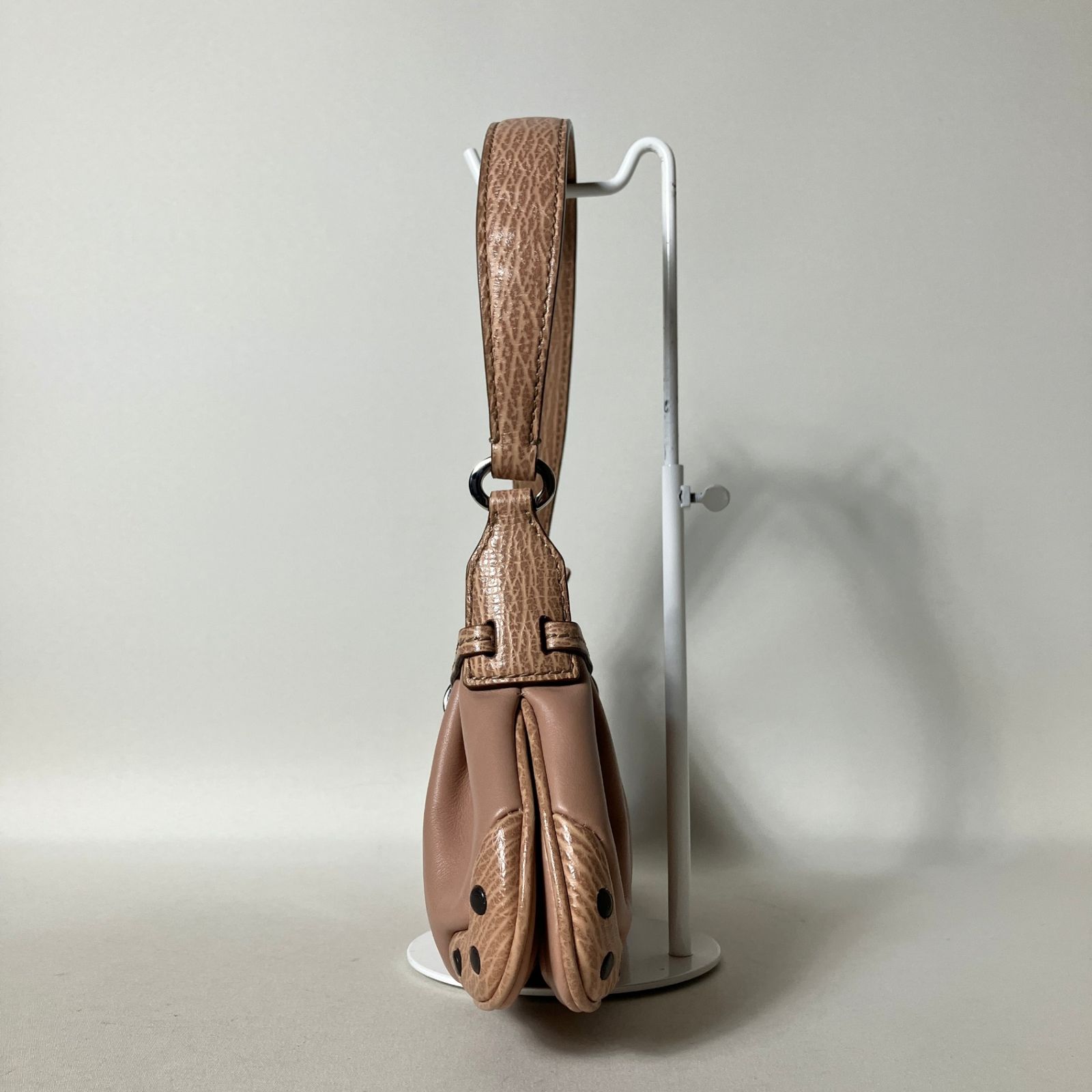 2511-212｜美品｜トッズ ワンショルダーバッグ レザー ピンクベージュ 2511-212｜美品｜トッズ ワンショルダーバッグ レザー ピンクベージュ