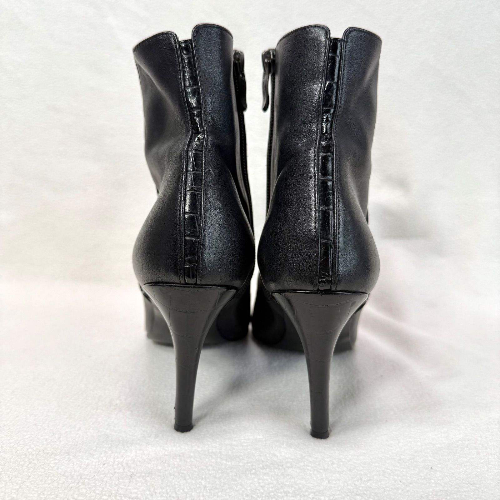 【極美品】DIANA ショートブーツ ポインテッドトゥ レザー 24.0 良品・サイズ24.0✨ダイアナ ポインテッドトゥ サイドジップ レザー