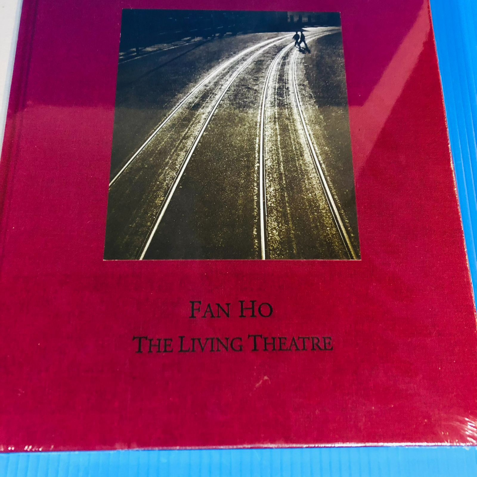 ファン　ホー　FAN HO 写真集　THE LIVING THEATRE The Living Theatre - 何藩 | shashasha 写々者 - 写真集とアートブック
