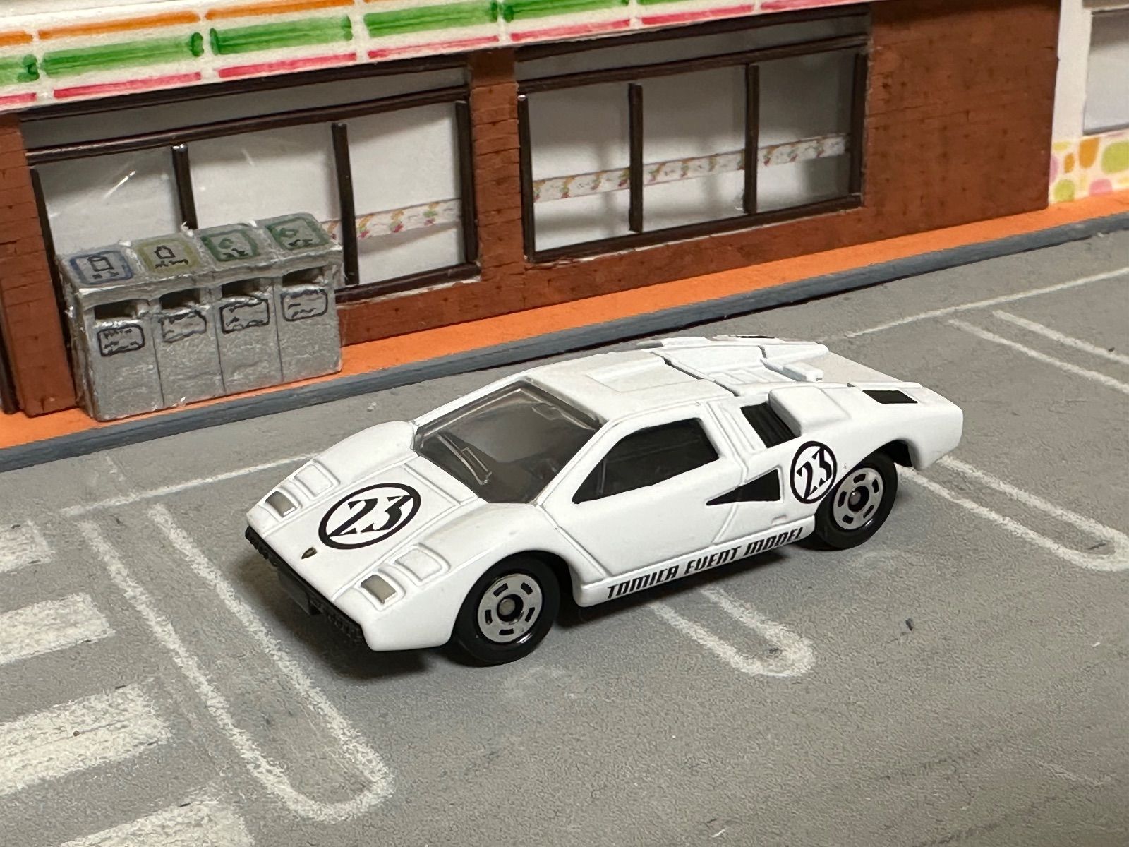 ランボルギーニ カウンタック LP400 ホワイト トミカ イベントモデル