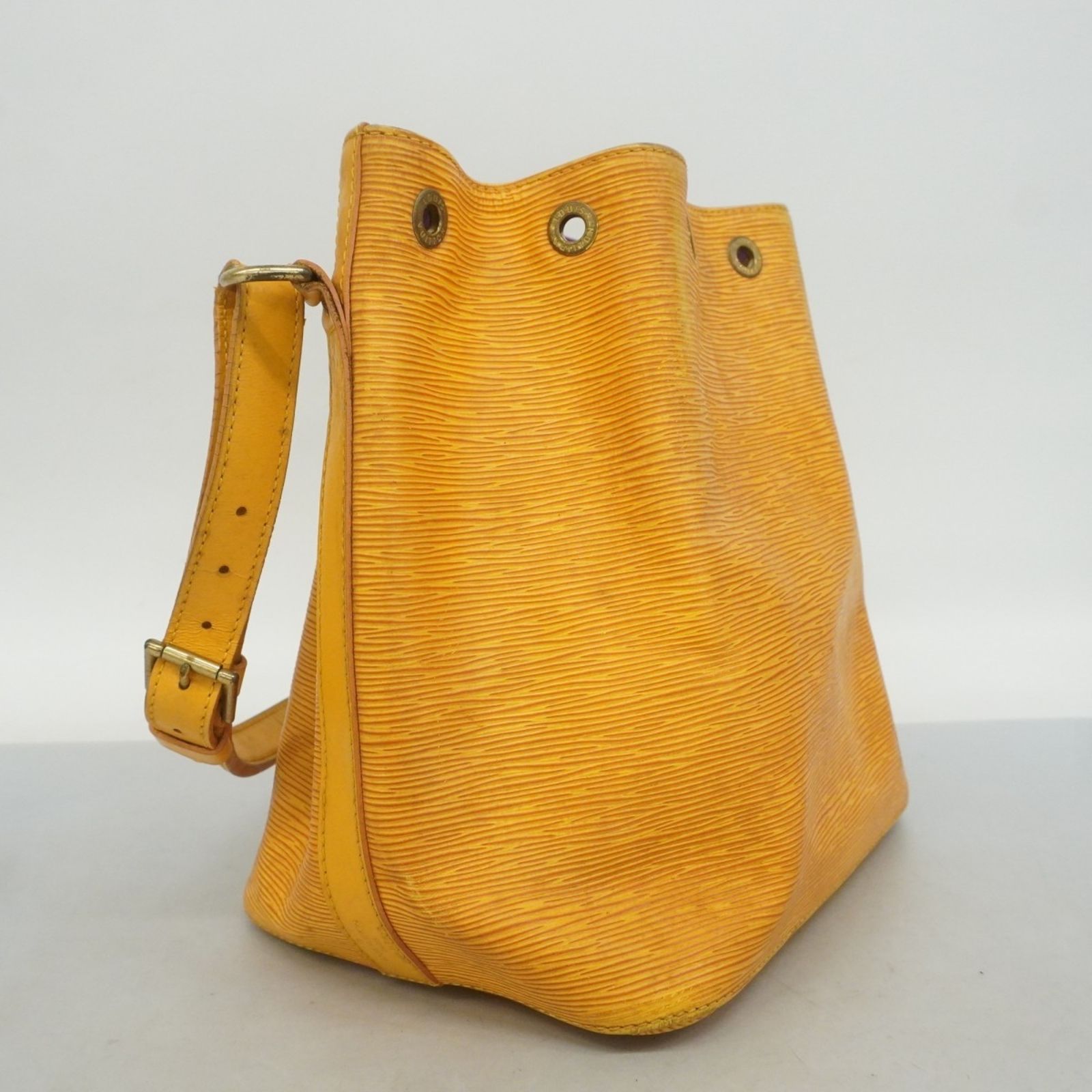 【正規品】ルイヴィトン　エピ　プチノエ　ショルダーバッグ　ハンドバッグ　ノワール LOUIS VUITTON（ルイ・ヴィトン） 【5pd6312-k】ルイヴィトン