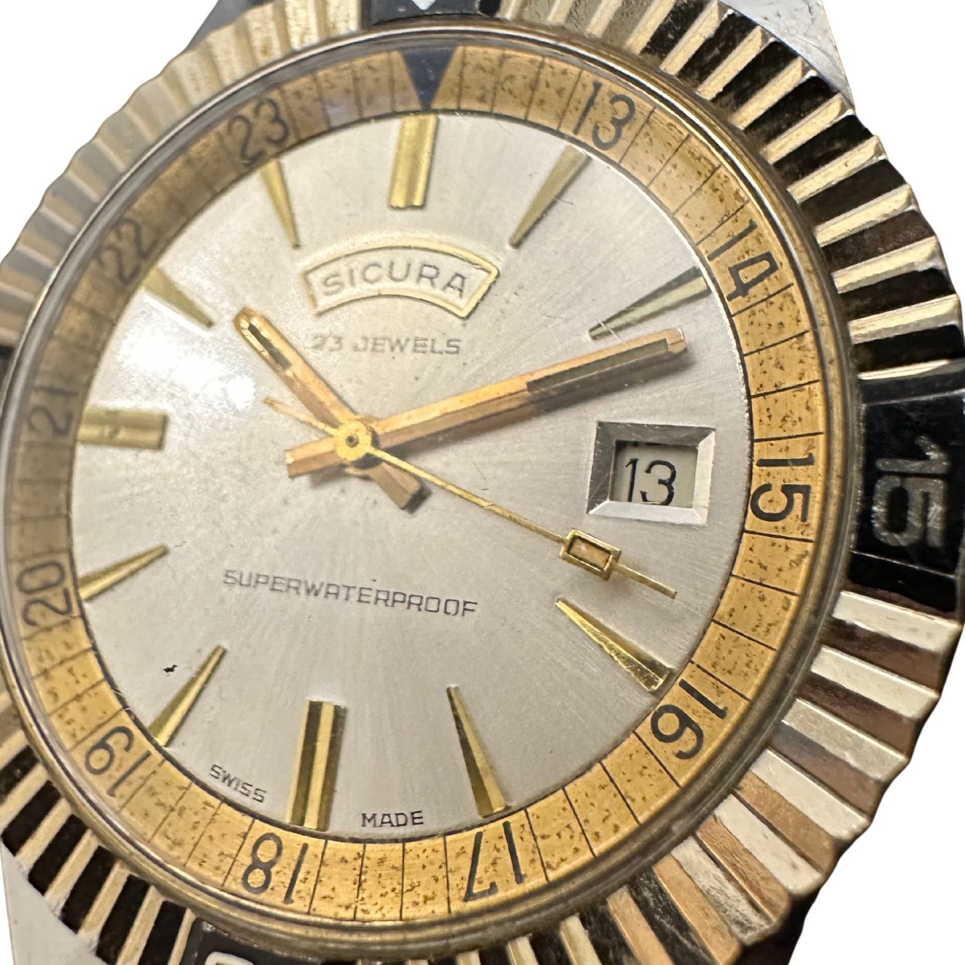 SICURA vintage divers シクラ ヴィンテージウォッチ ダイバーズ 手 