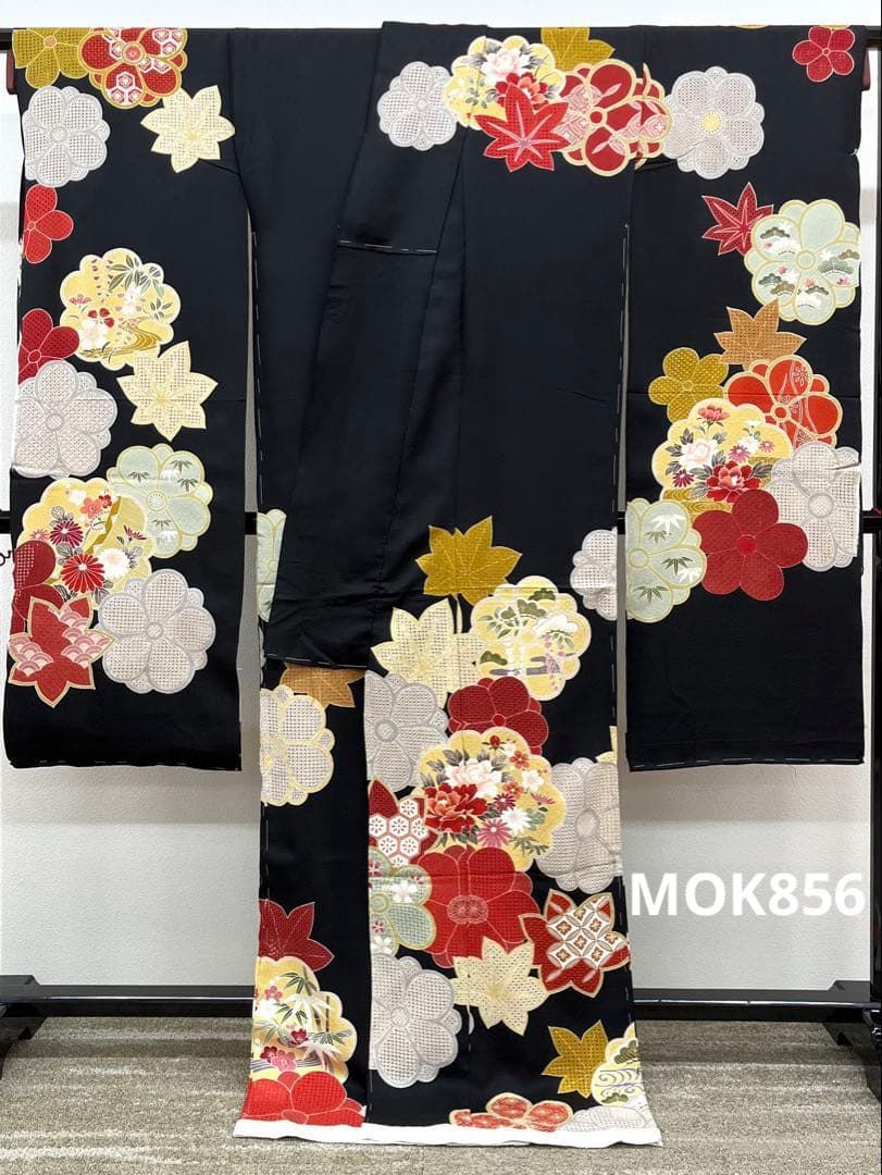 汕頭刺繍 振袖 仮絵羽 未仕立て品 松竹梅 楓 正絹 八掛付き MOK 856