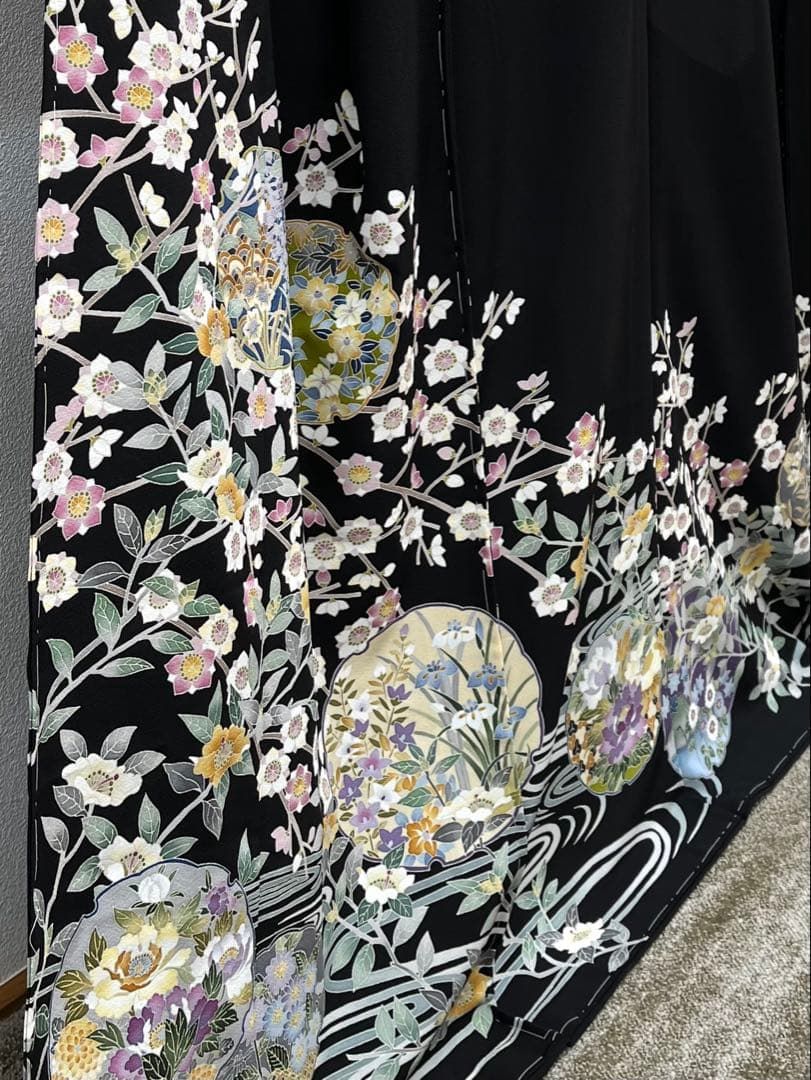 本加賀友禅 黒留袖 落款入 仮絵羽 未仕立て品 雪輪に流水 正絹 B 019