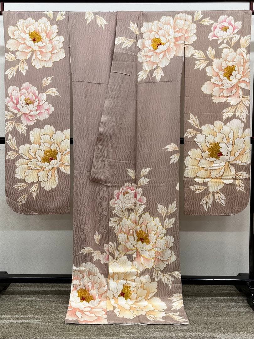  くすみカラー 大輪牡丹 振袖 金駒 金彩 紋意匠 正絹 撥水加工済 MO 3255 振袖 着物