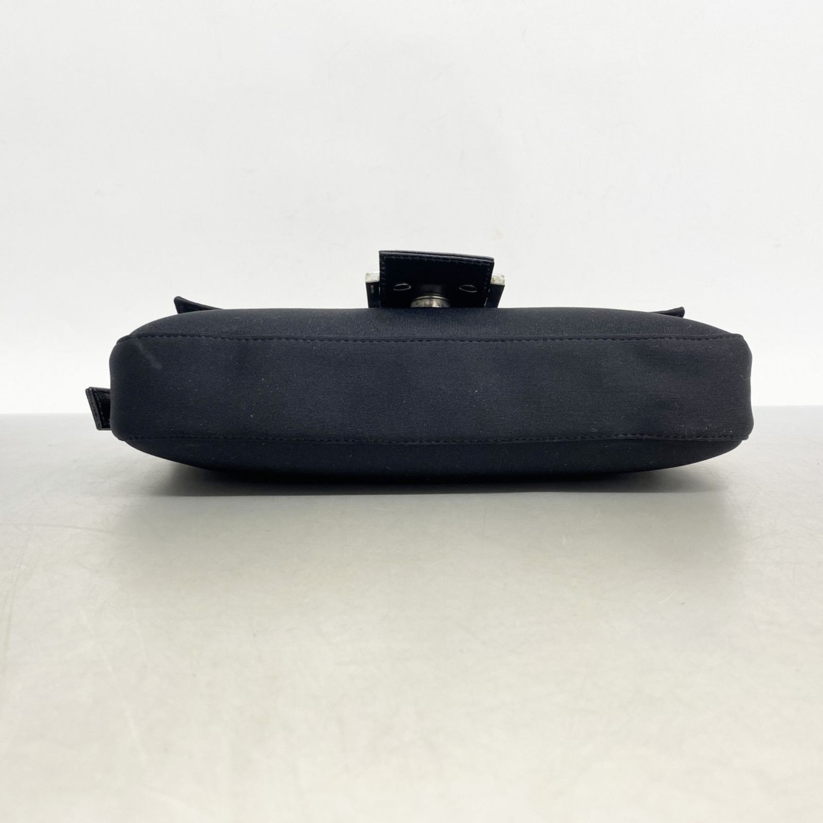 フェンディ(Fendi) フェンディ ハンドバッグ マンマバケット ナイロン