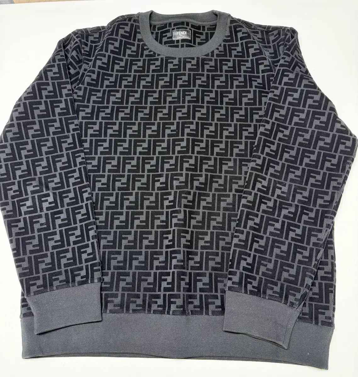 FENDI フェンディ ロゴ スウェット ブラック xl - メルカリ
