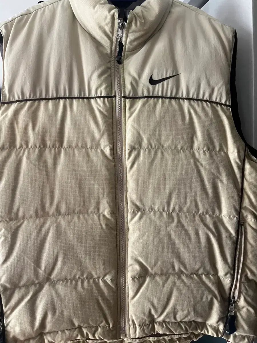 NIKE acg 80s ヴィンテージ ベスト ジャケット ベージュ ジレ NIKE acg 80s ヴィンテージ ベスト ジャケット ベージュ ジレ