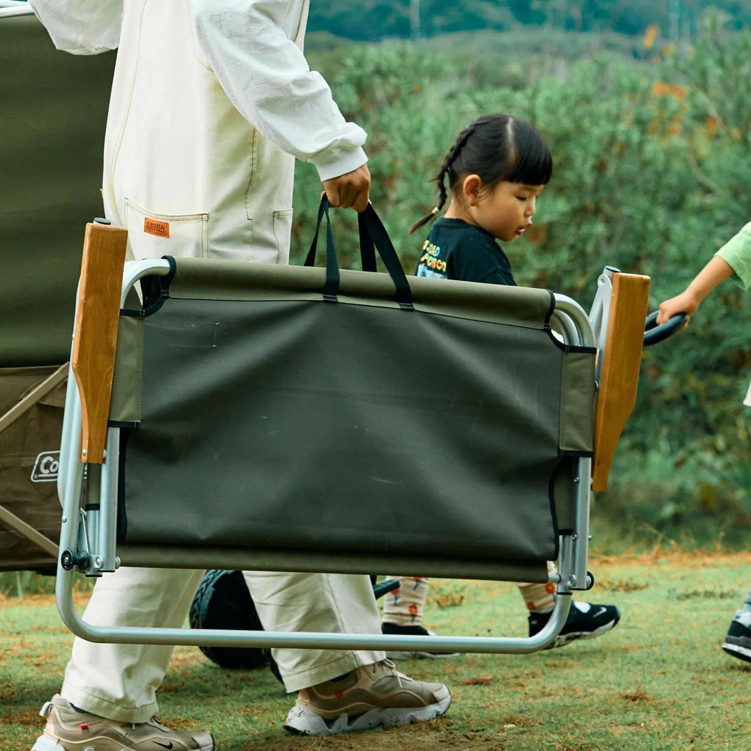 URBS別注 Coleman リラックスフォールディングベンチ カーキ URBS別注 Coleman リラックスフォールディングベンチ カーキ