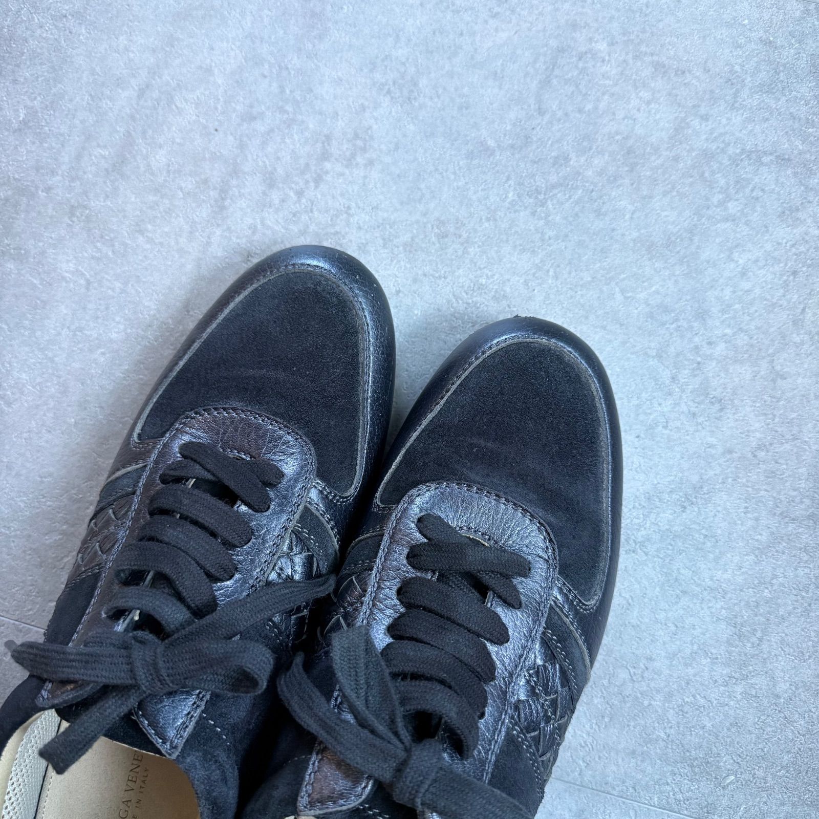 BOTTEGA VENETA ボッテガヴェネタ イントレチャート バタフライ