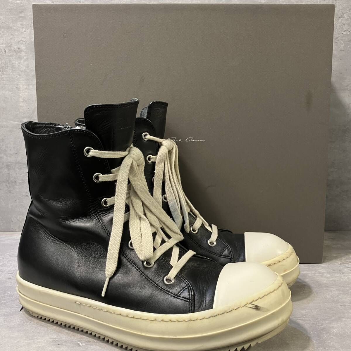 Rick Owens リックオウエンスRAMONES ラモーンズ サイズ41 rickowens ラモーンズ 1/2 ファッション リックオウエンス サイズ:41